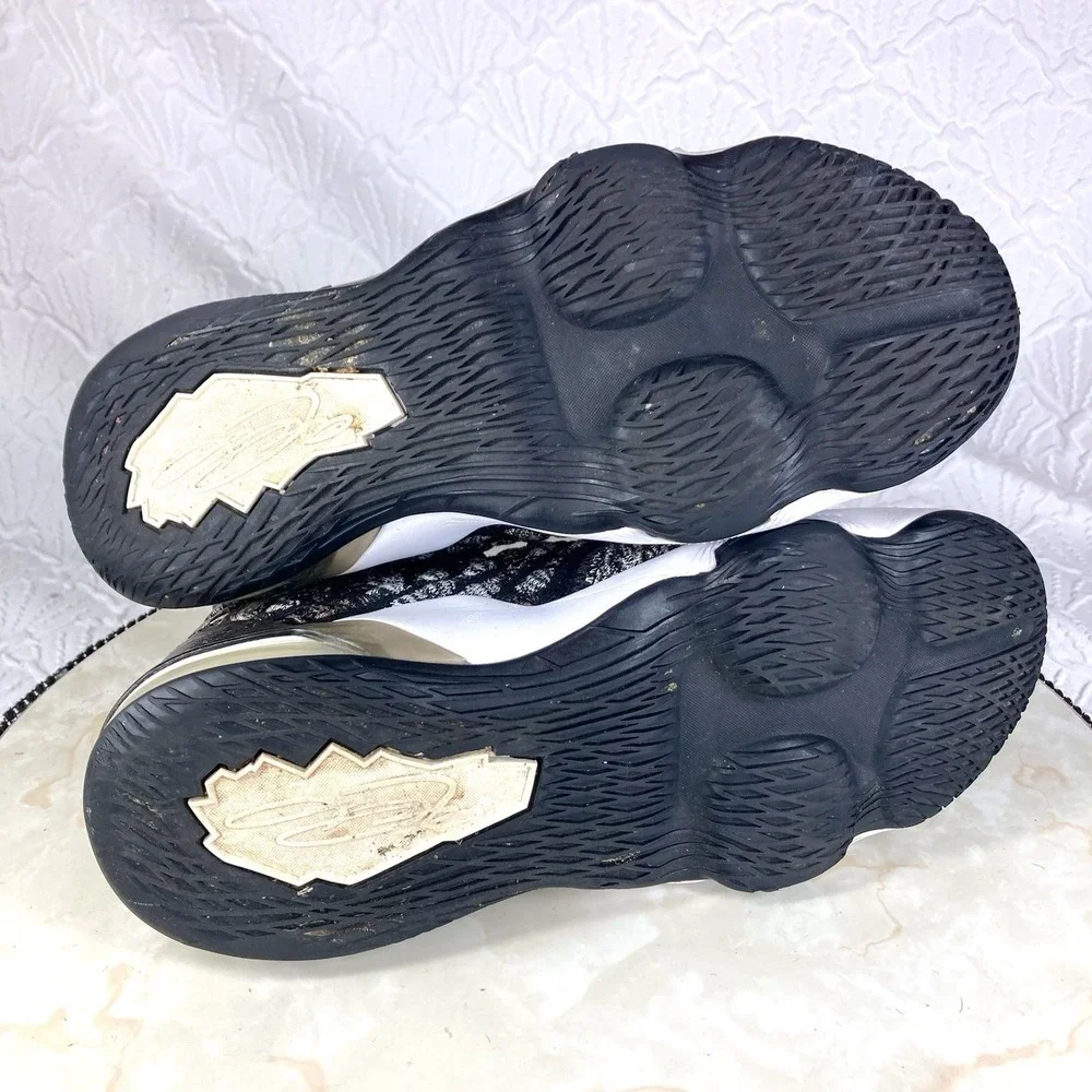 Nike Lebron 17 High Top Basketball Shoes Youth 5.5 Black Gray Athletic Sneakers